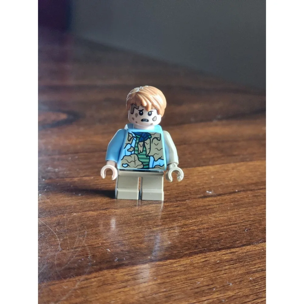 LEGO Muddy Lex Murphy (jw098) and Tim Murphy (jw099) LEGO minifigures Jurassic